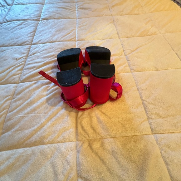 Strappy Platform Heel (WW) - Picture 8 of 11